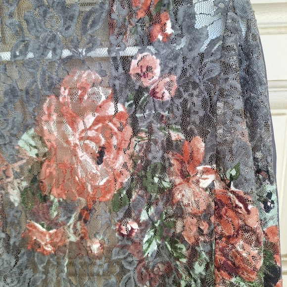 Gypsys & Moondust Top SzM Lace Roses W Gray Insets Open Front Kimono Style Prett - Picture 4 of 8